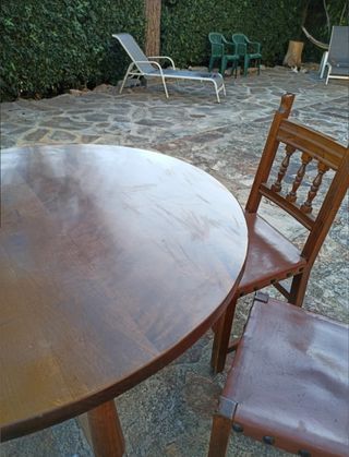 Juego Mesa y Sillas de Comedor en Madera