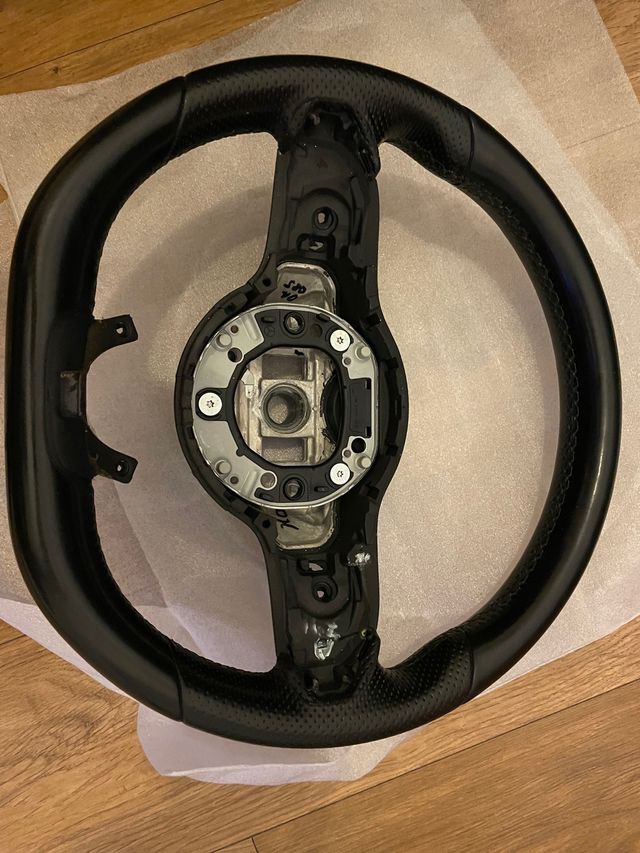 volante mercedes amg