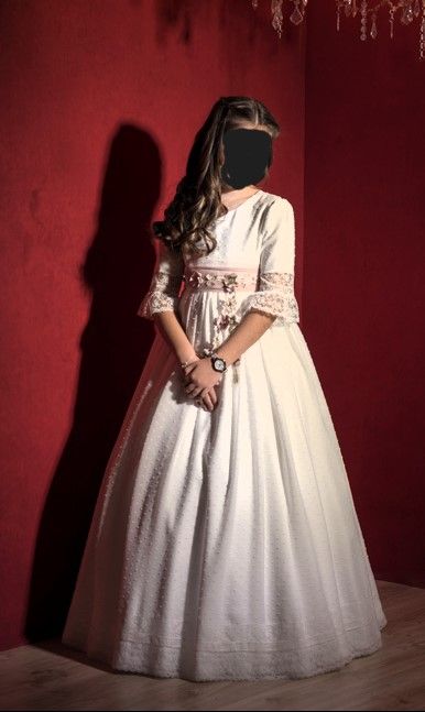 Vestido comunión Rosa Clara de segunda mano por 220 EUR en Parla
