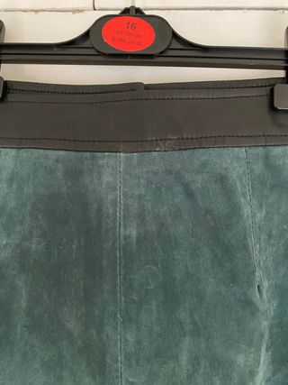 minifalda de piel de mango