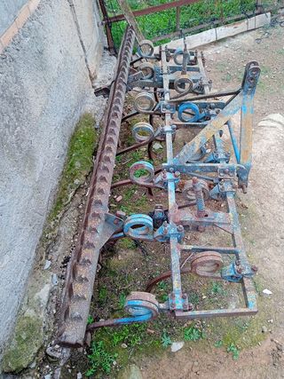 Arado cultivador