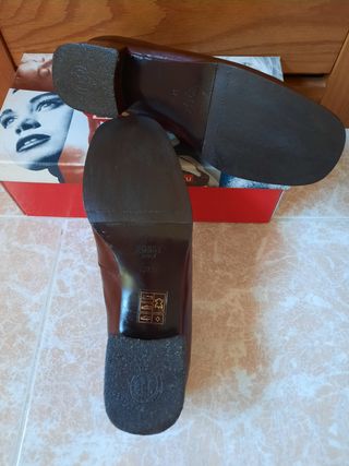 "OFERTA"Zapatos tipo mocasines  de piel