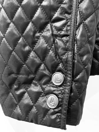 chaqueta negra poco acolchada Lasserre