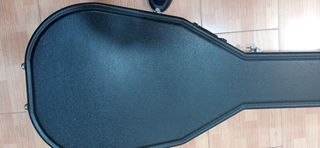 Estuche para guitarra acústica
