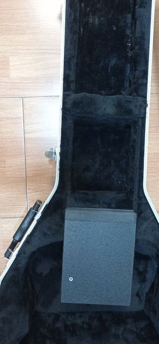 Estuche para guitarra acústica