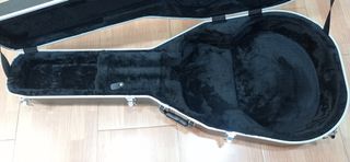 Estuche para guitarra acústica