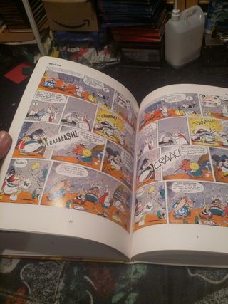Astérix en inglés y catalán Tebeo