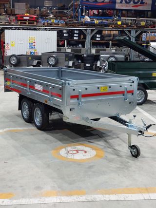 remolque doble eje ruedas dentro caja