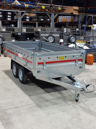 remolque doble eje ruedas dentro caja