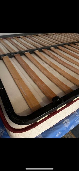 Somier con patas y ruedas