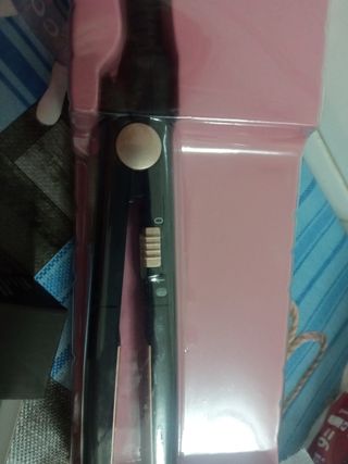 Vendo plancha mini Christina Aguilera