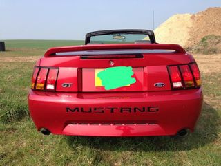 Ford Mustang 2000