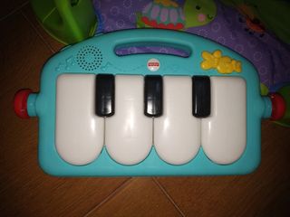 Gimnasio-piano pataditas Fisher Price