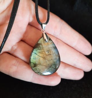 Colgante de Labradorita y Plata de Ley.