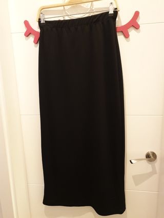 Falda larga negra