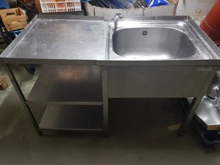 Fregadero con escurridor