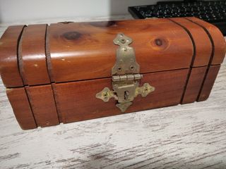 Joyero cofre antiguo de madera