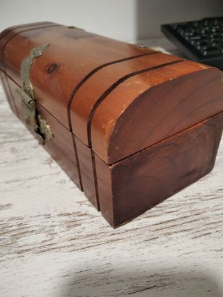 Joyero cofre antiguo de madera