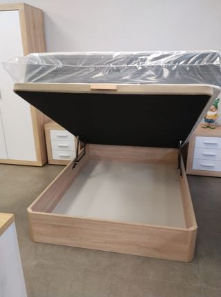 DISPONIBLE CANAPÉ MAS COLCHÓN DISPONIBLE