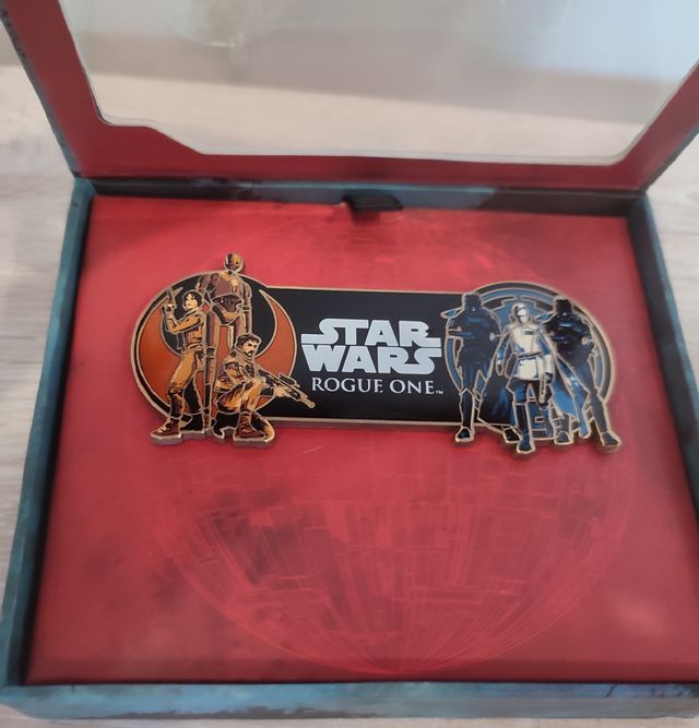 Star Wars Jumbo Pin edición limitada.