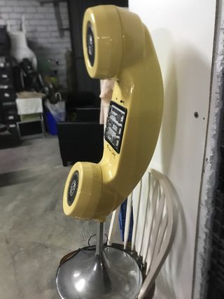 Antigua radio diseñador francés