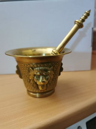 Almirez antiguo de broce