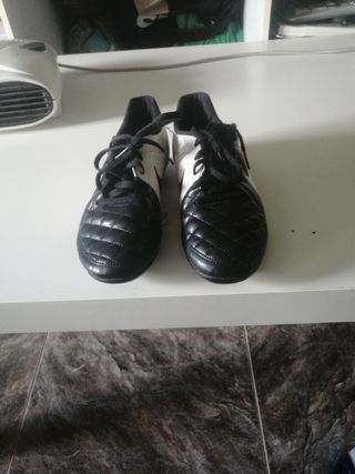 Botas de fútbol