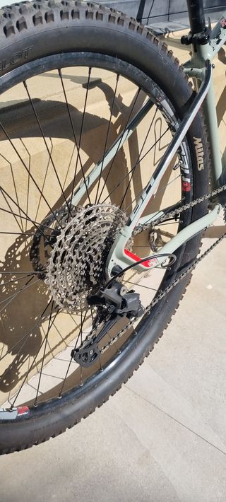 Bicicleta MTB BH Spike 3.0 29"