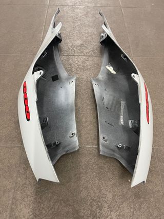 Varias piezas suzuki gsxr 600 K7