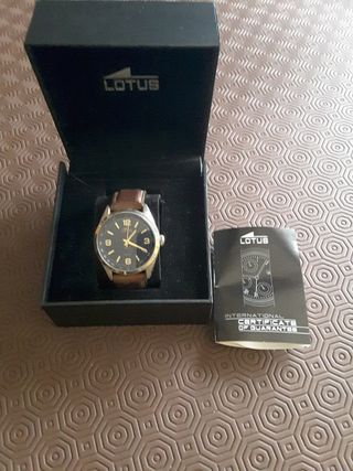 Reloj Lotus