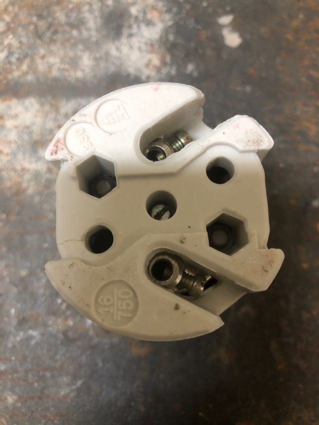 portalámparas casquillo grande.