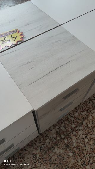 Mesita de noche sin estrenar