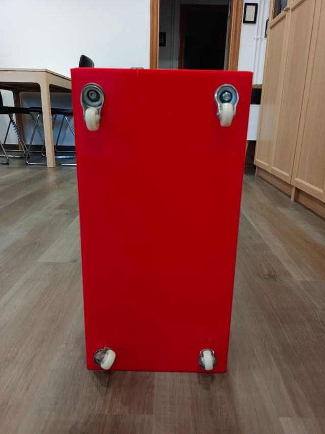 Carro soporte con ruedas