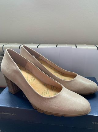 Zapatos de salón beige