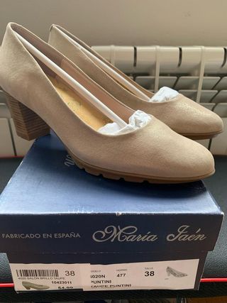 Zapatos de salón beige