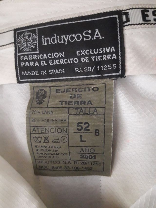 EjercitoEspañol.talla L52 traje.camisas 42.
