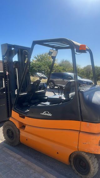 Carretilla elevadora eléctrica 2500 kg