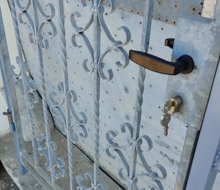 Puerta galvanizada 