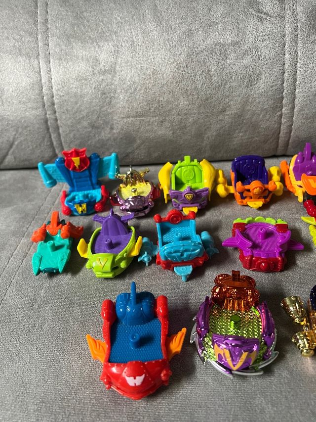 17 coches Superthings varias series