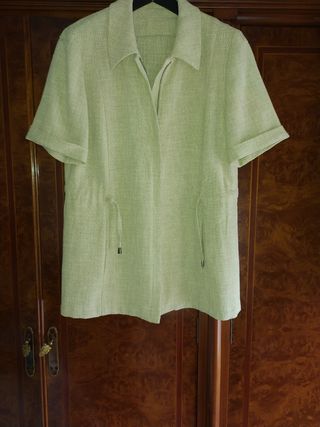   TRAJE CHAQUETA  MUJER MANGA CORTA