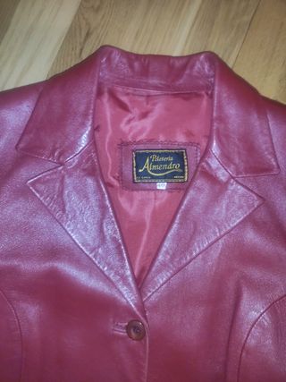 Chaqueta de piel chica