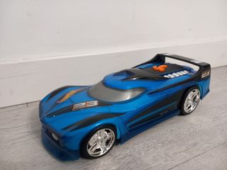 COCHE HOTWHEELS CON LUCES Y SONIDO.