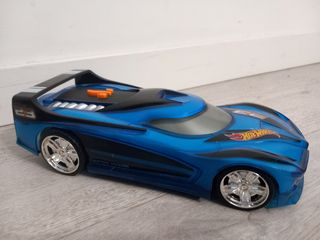 COCHE HOTWHEELS CON LUCES Y SONIDO.
