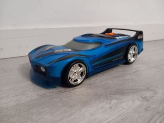 COCHE HOTWHEELS CON LUCES Y SONIDO.