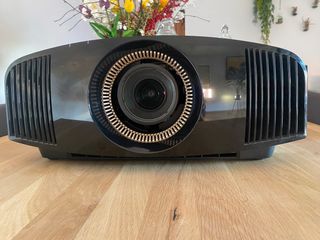 proyector Sony.