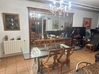 Conjunto mesa comedor y mueble