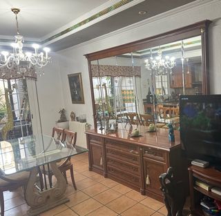 Conjunto mesa comedor y mueble