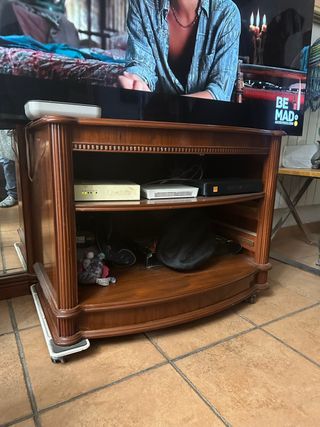 Conjunto mesa comedor y mueble