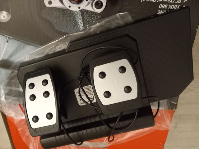 VOLANTE DE CARRERAS. NANO RS 700