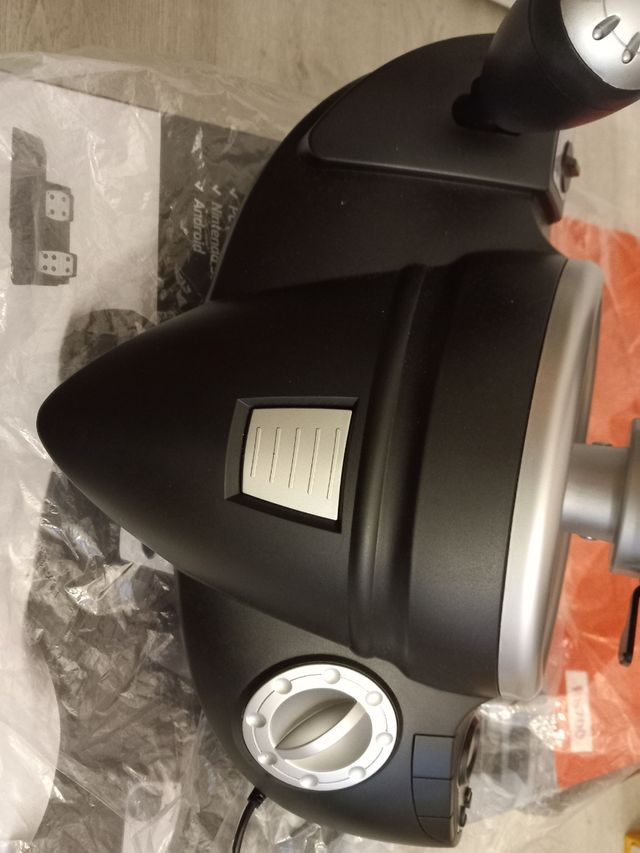 VOLANTE DE CARRERAS. NANO RS 700